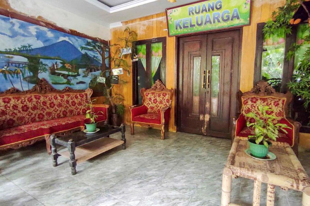 Oyo 90988 Tangkoko Jungle Homestay Rinondoran Exteriör bild